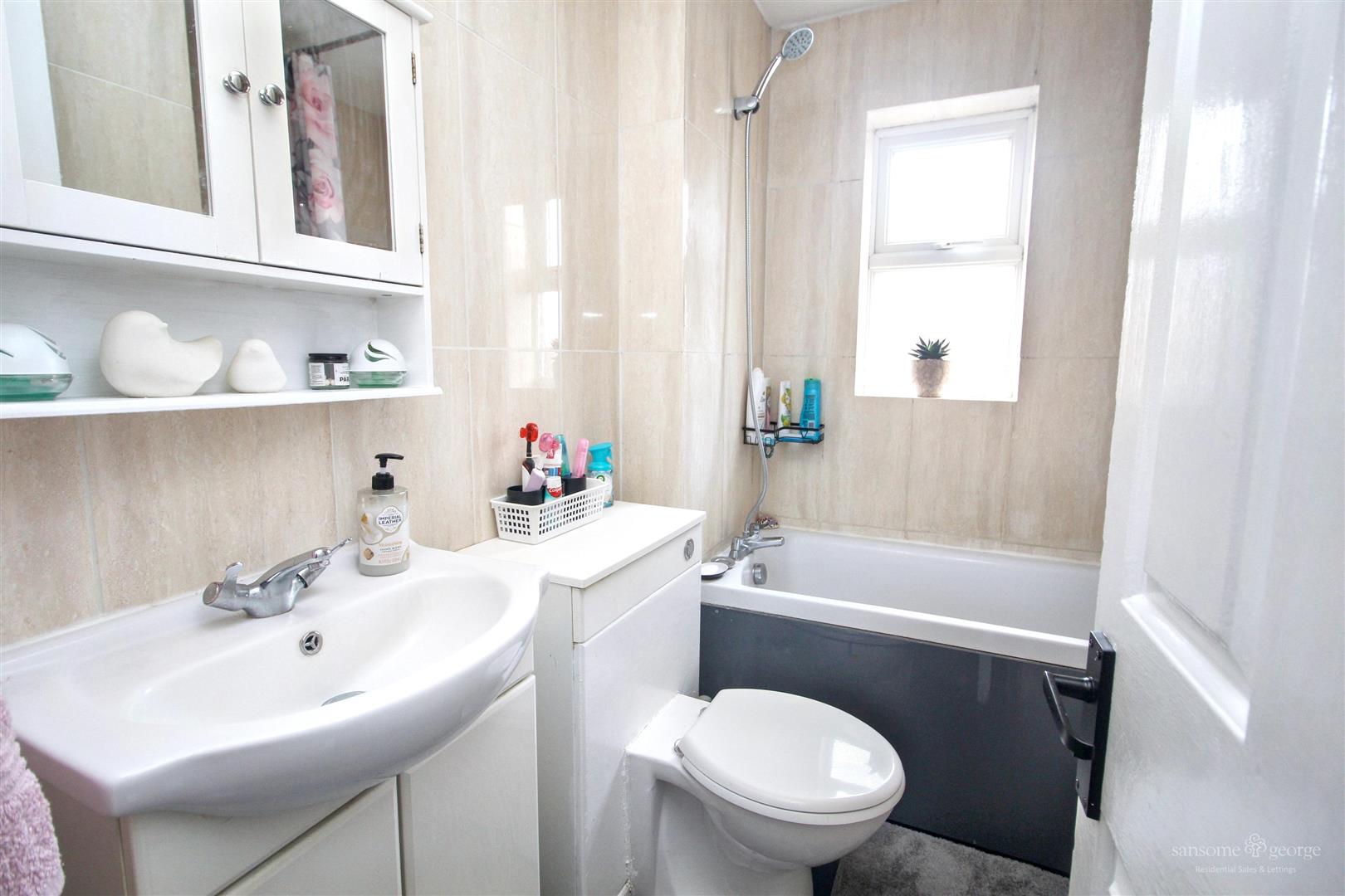 Pemberton Gardens, Calcot, Reading
